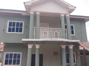 6bdrm House in Top-Boat Estate, Kumasi Metropolitan for sale