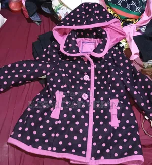 Kids Winter Coat in Size 4-5 Years in Good Condition