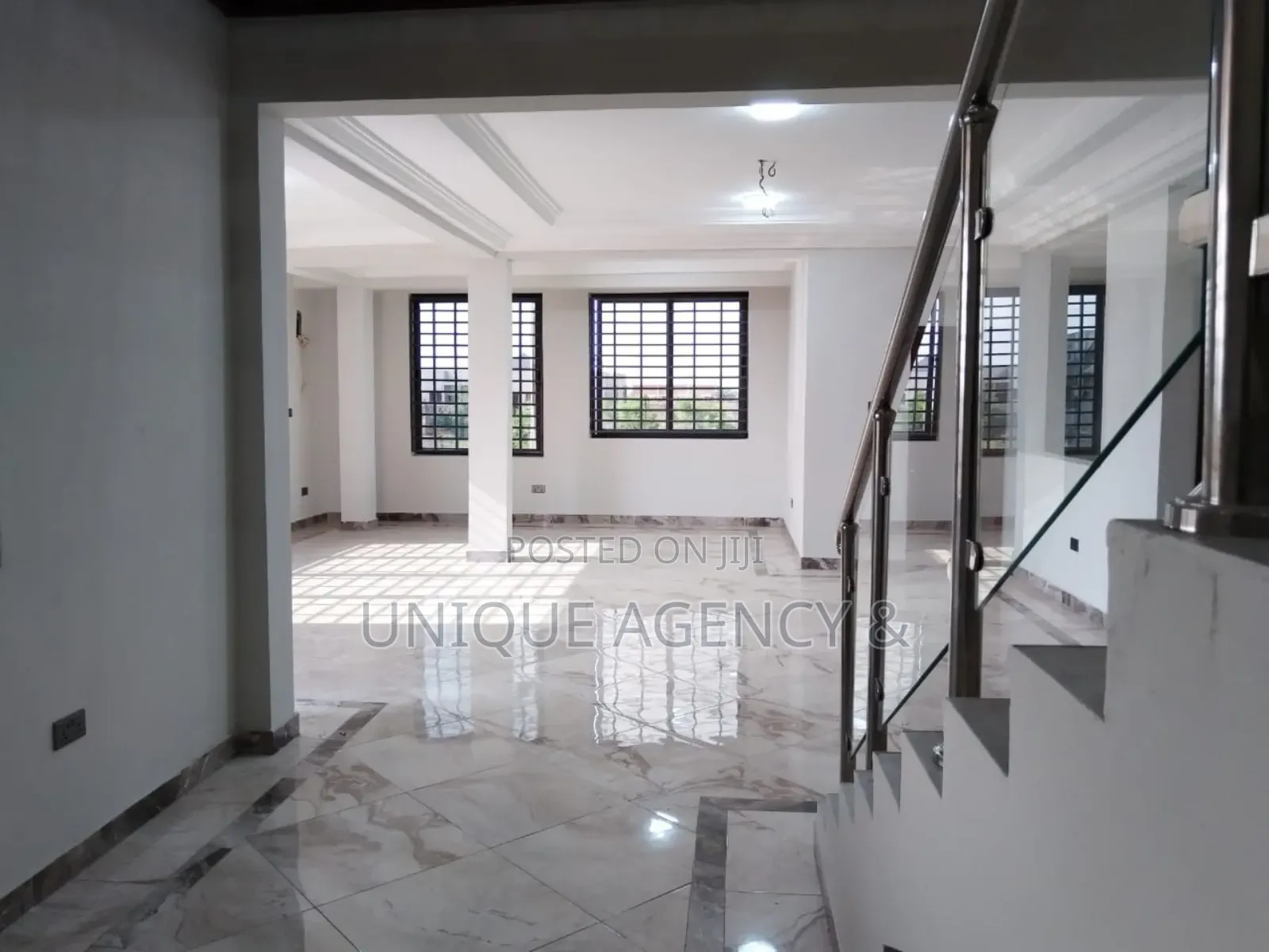4bdrm Duplex in East Legon for rent