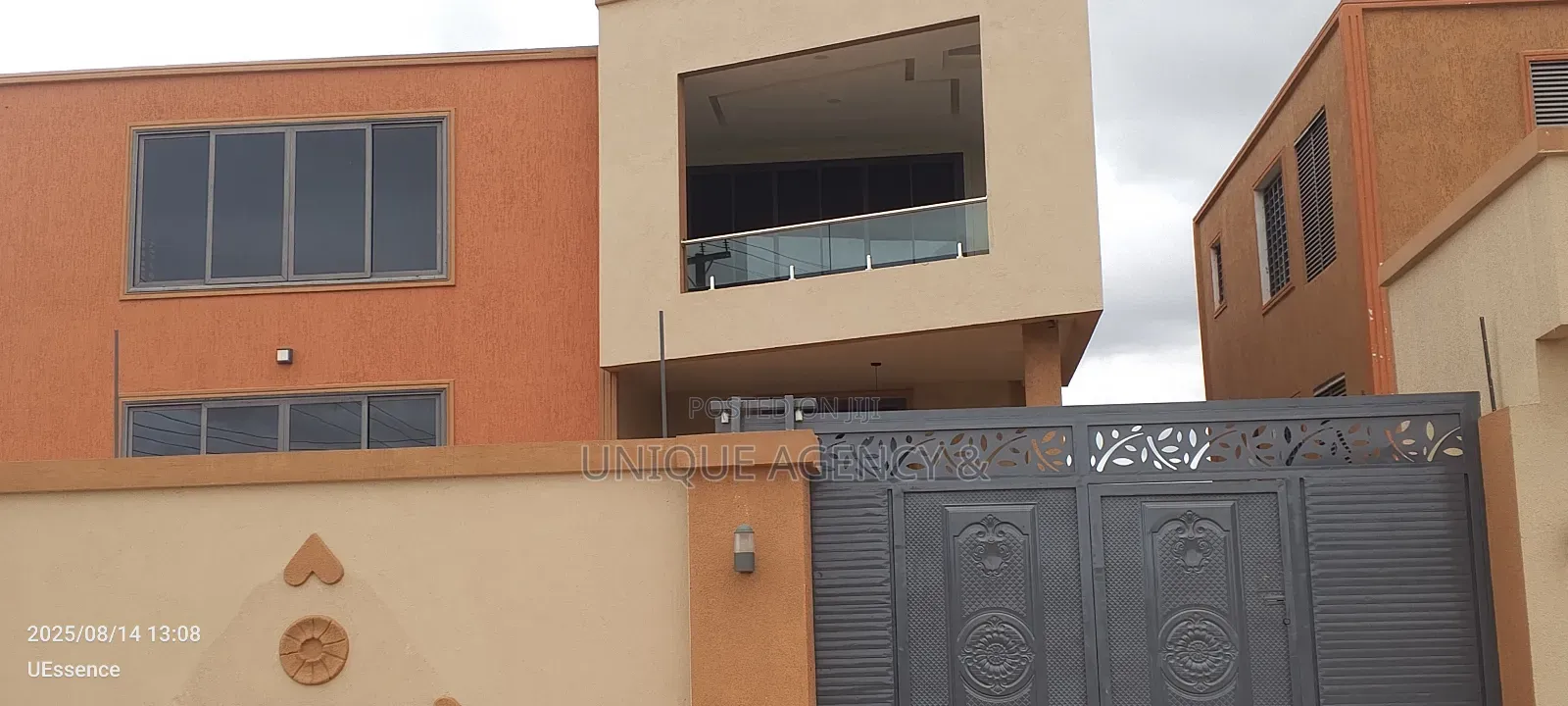 4bdrm Duplex in East Legon for rent