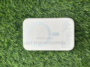 Magnetic Power Bank