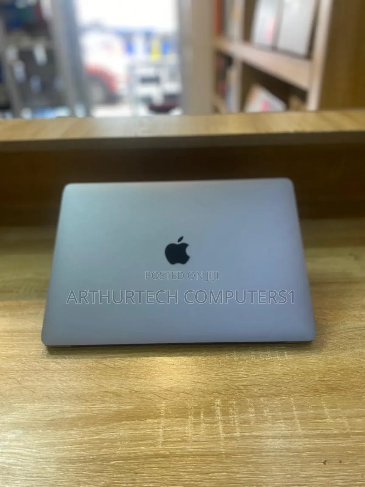 Laptop Apple MacBook Pro 2017 8GB Intel Core I5 SSD 128GB