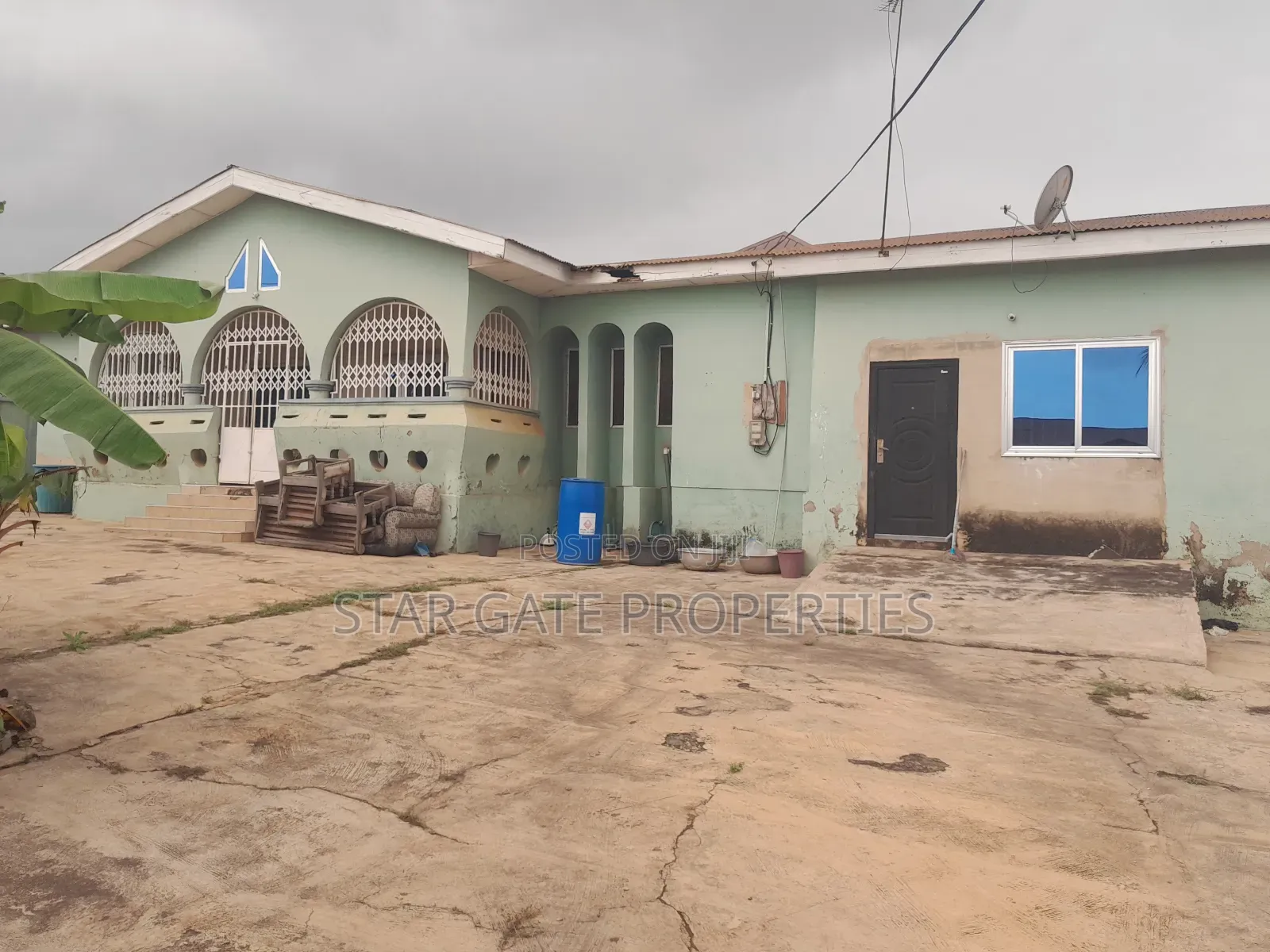 5bdrm House in Near Sofoline, Kumasi Metropolitan for sale