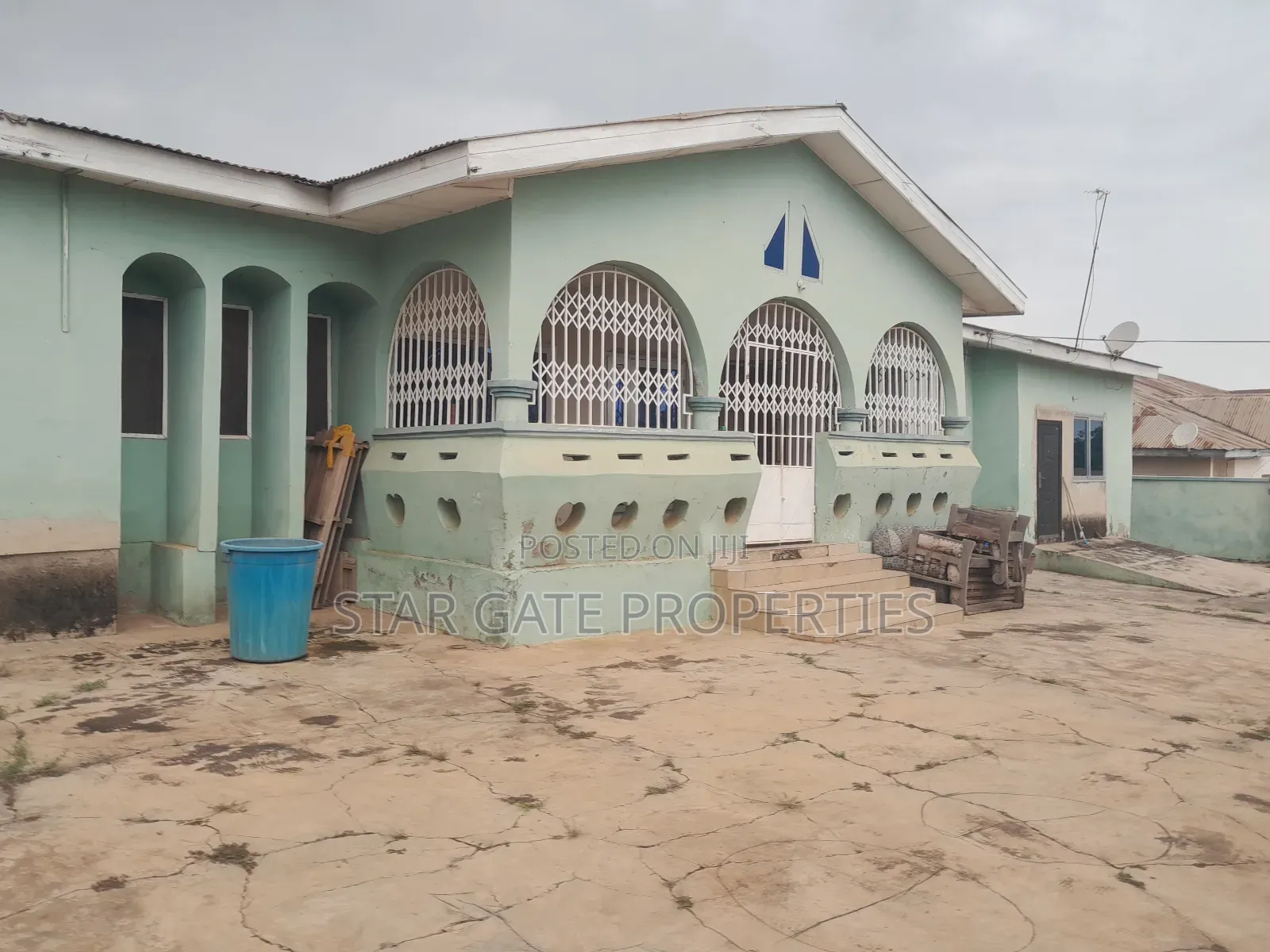 5bdrm House in Near Sofoline, Kumasi Metropolitan for sale