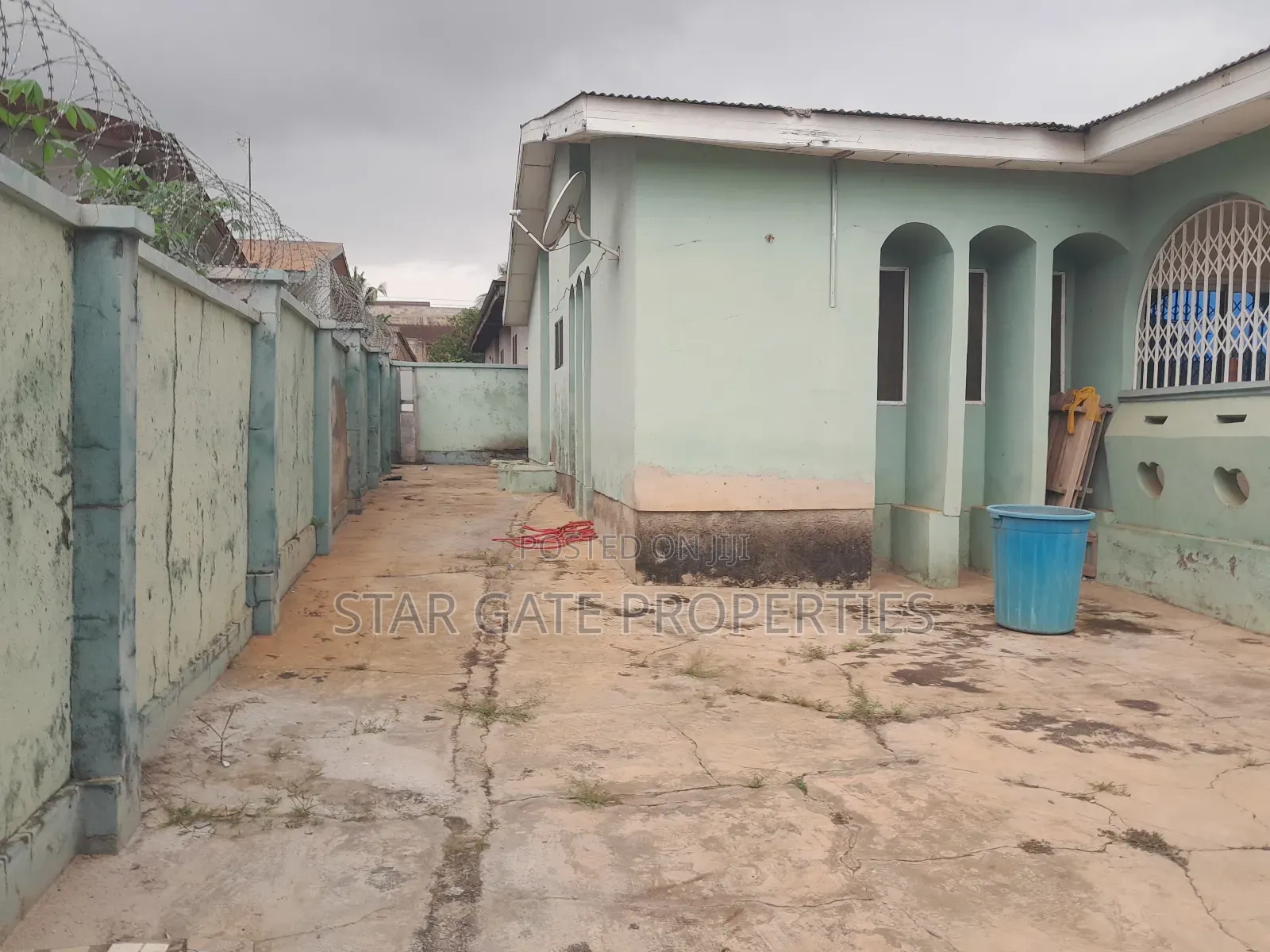 5bdrm House in Near Sofoline, Kumasi Metropolitan for sale