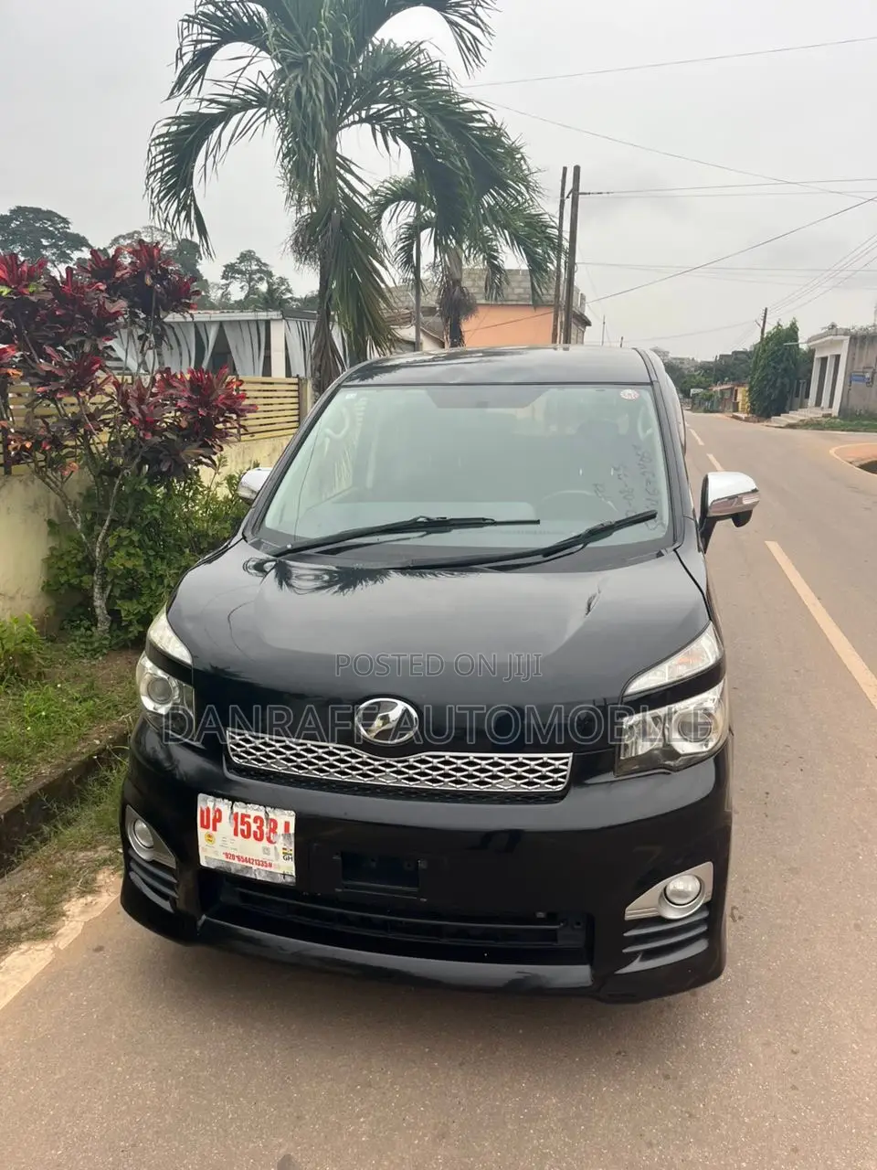 Toyota Voxy 2011 Black