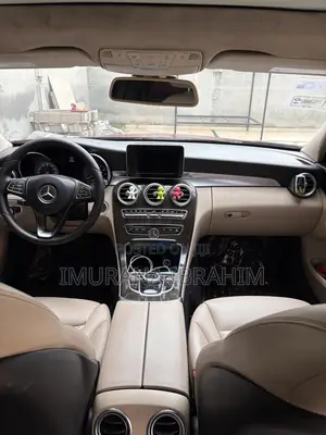 Mercedes-Benz C300 Base Sedan RWD (2.0L 4cyl 7A) 2017 Red