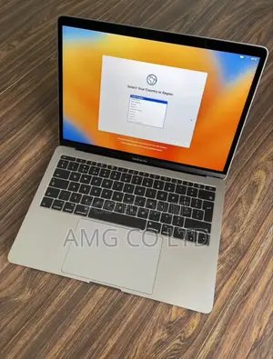 Laptop Apple MacBook Pro 2017 16GB Intel Core I7 SSD 256GB