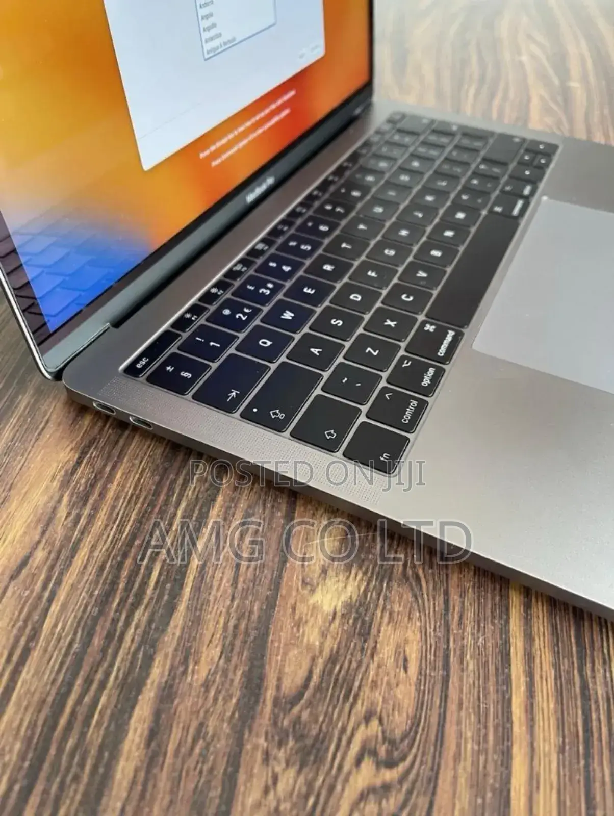 Laptop Apple MacBook Pro 2017 16GB Intel Core I7 SSD 256GB