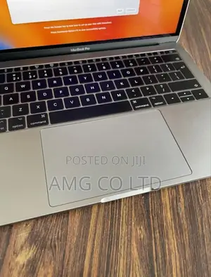 Laptop Apple MacBook Pro 2017 16GB Intel Core I7 SSD 256GB