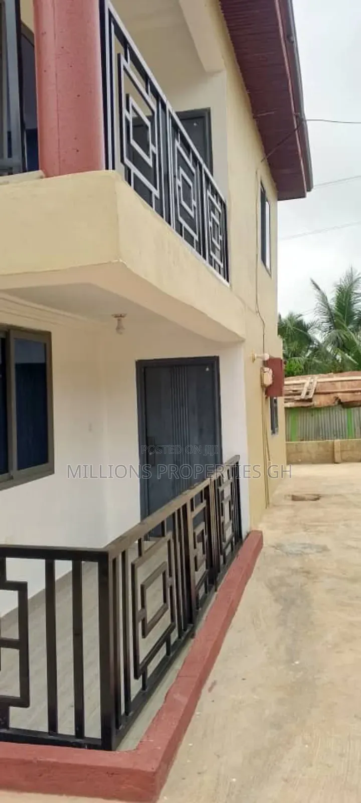 16bdrm Block of Flats in Millions Properties, Kumasi Metropolitan
