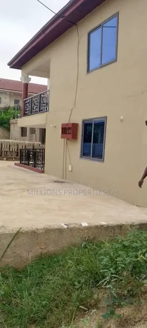 16bdrm Block of Flats in Millions Properties, Kumasi Metropolitan