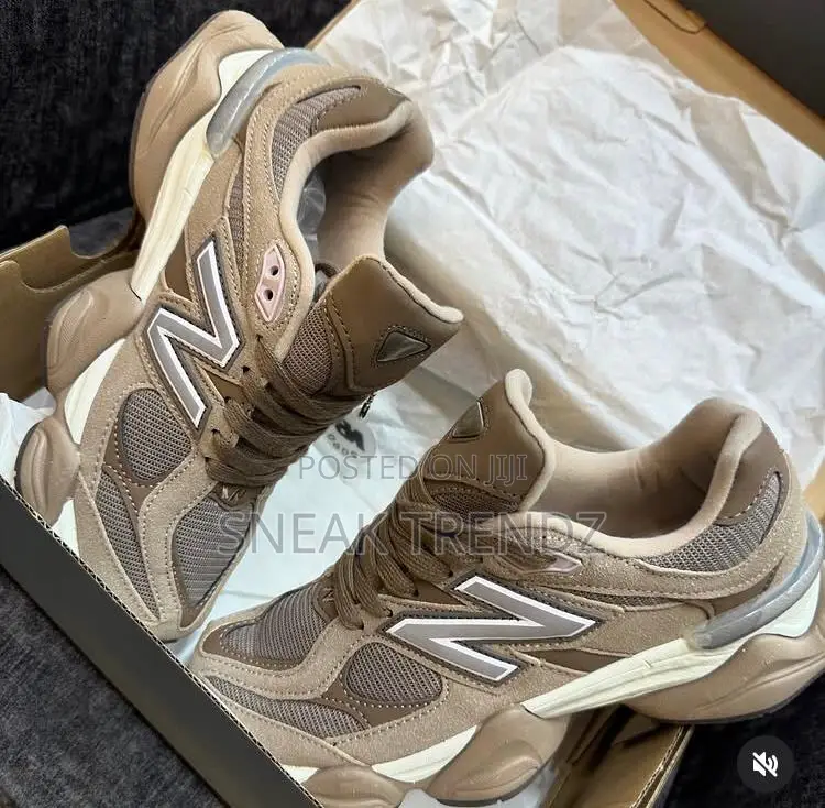 New Balance 9060 Lite Brown N Cream