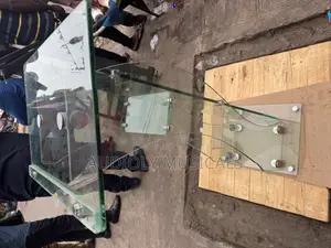 Classic Potable Glass Pulpit
