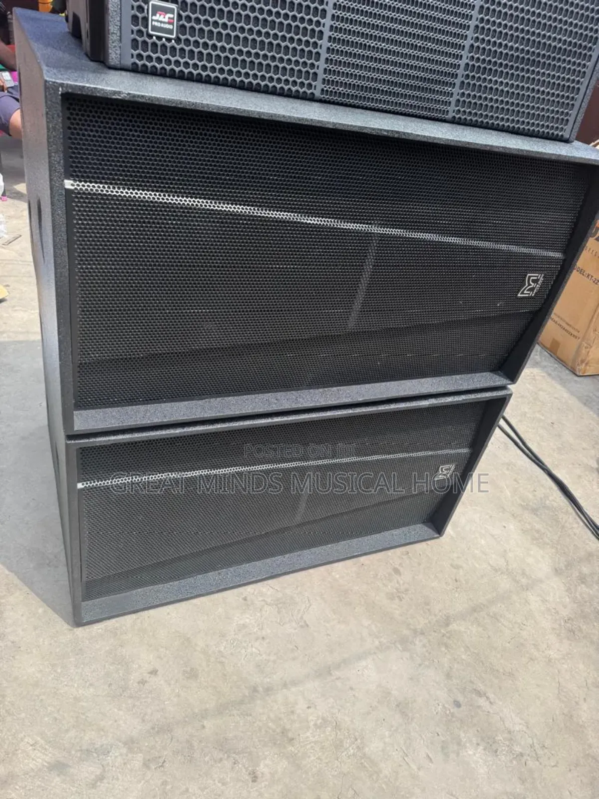 A Pair of Martin Audio Bass Speaker and Jac 12inches Line Array SPK