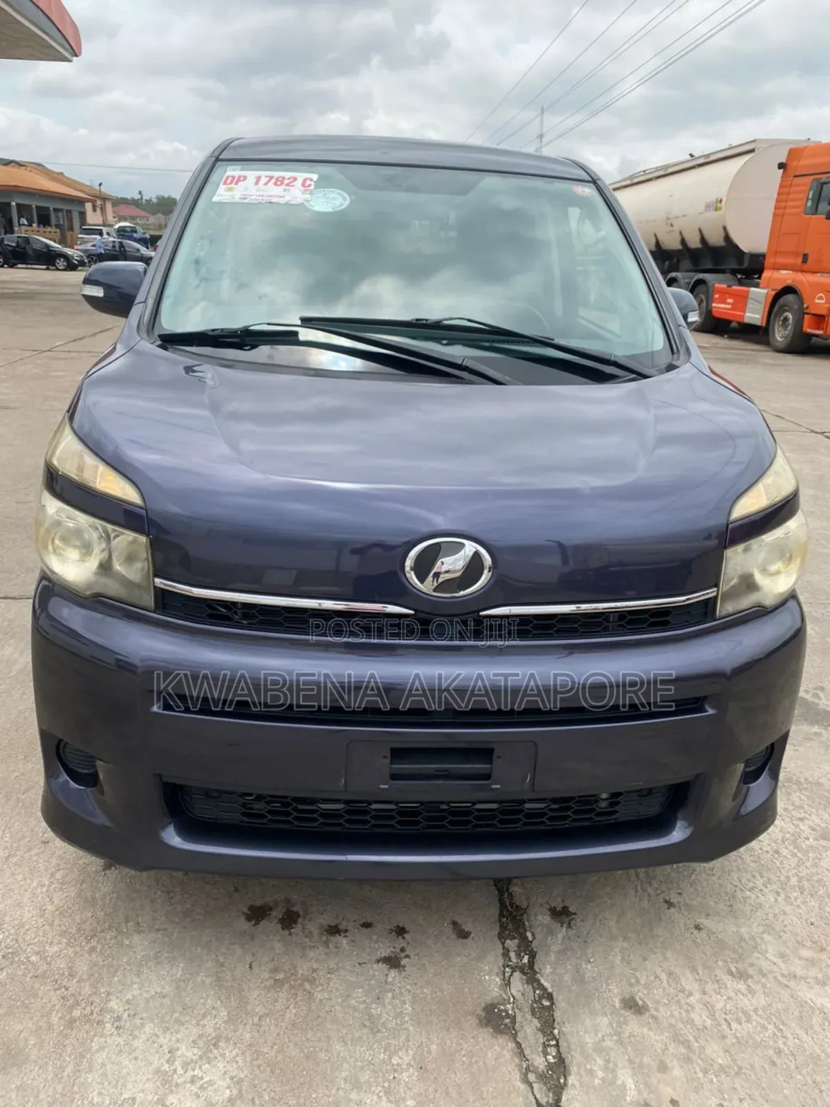 Toyota Voxy 2013 Gray