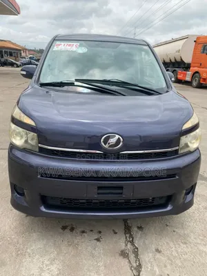 Toyota Voxy 2013 Gray
