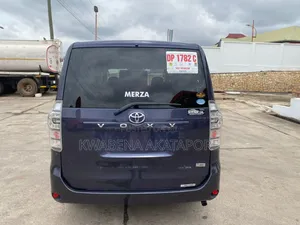 Toyota Voxy 2013 Gray