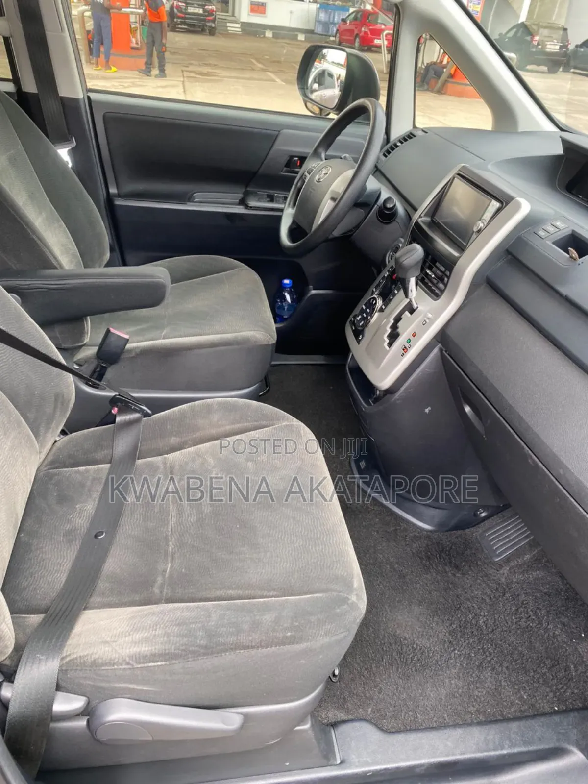 Toyota Voxy 2013 Gray