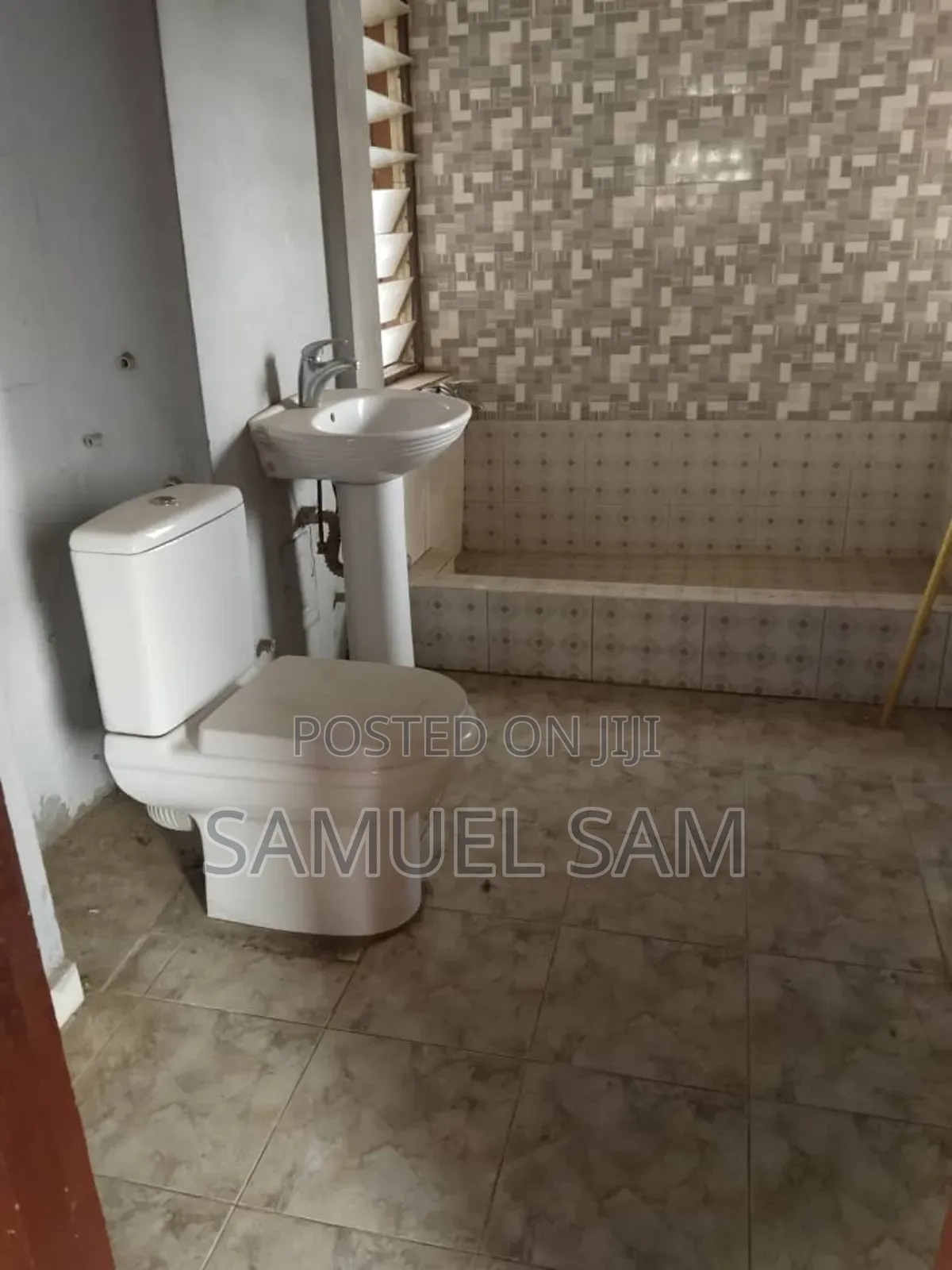 3bdrm House in Tema Golf City for sale