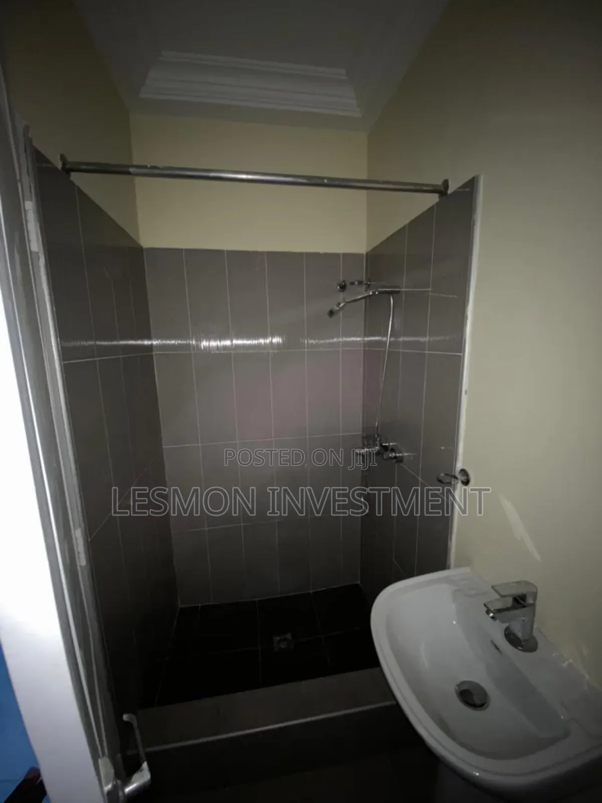 3bdrm House in Adjiriganor for rent