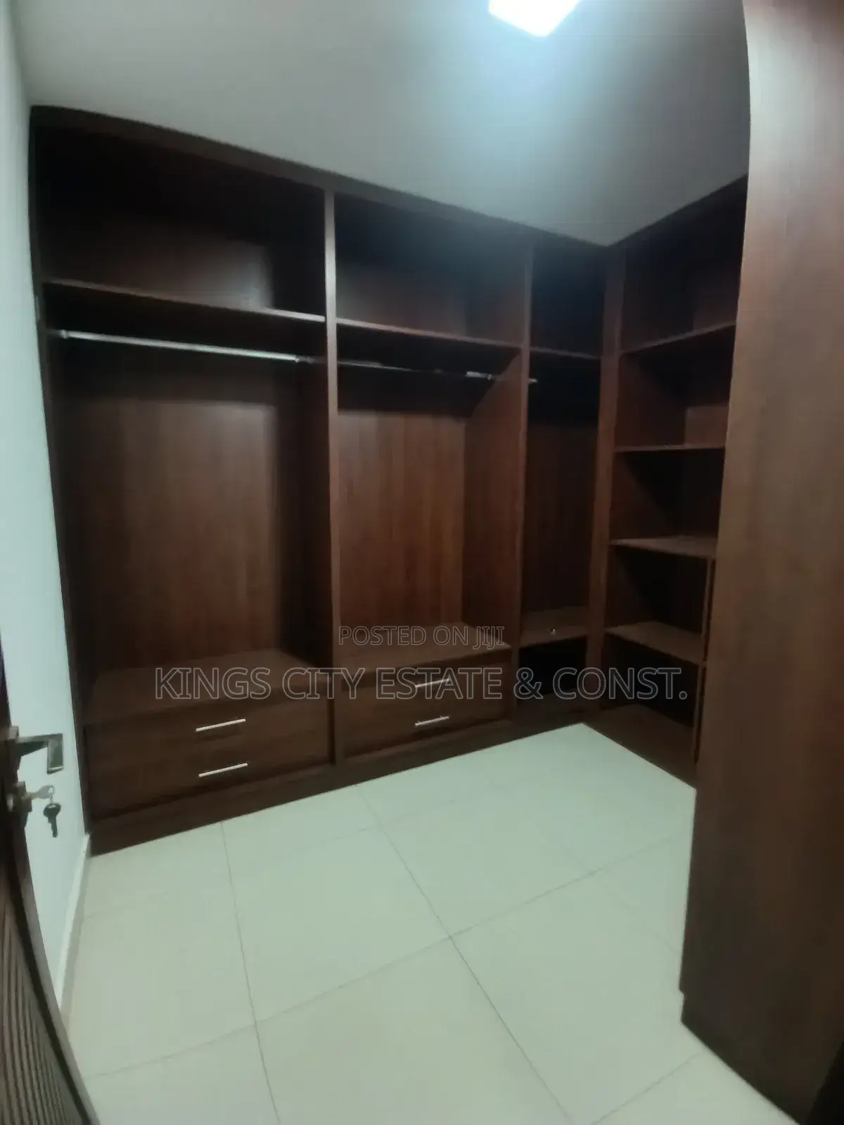 4bdrm House in Kings City Estate, Airport Residential Area for rent