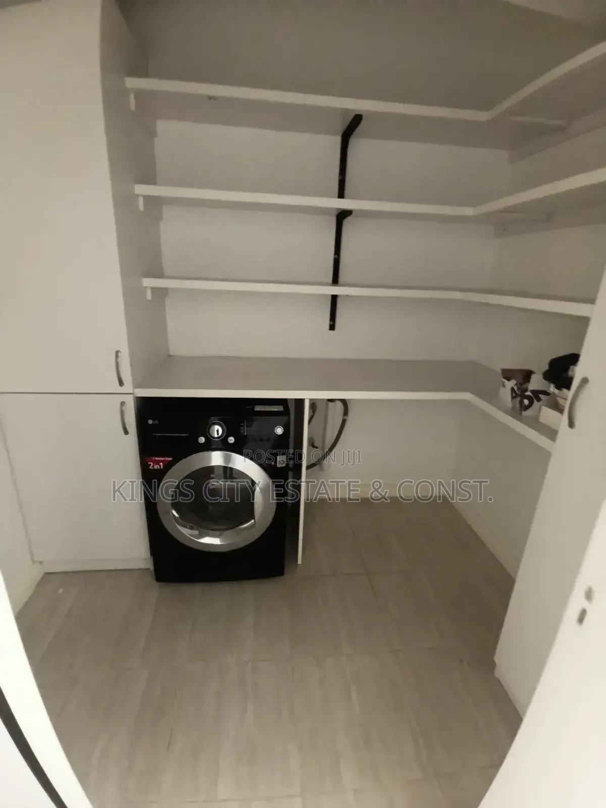 3bdrm Apartment in Kings City Estate, Airport Residential Area for rent