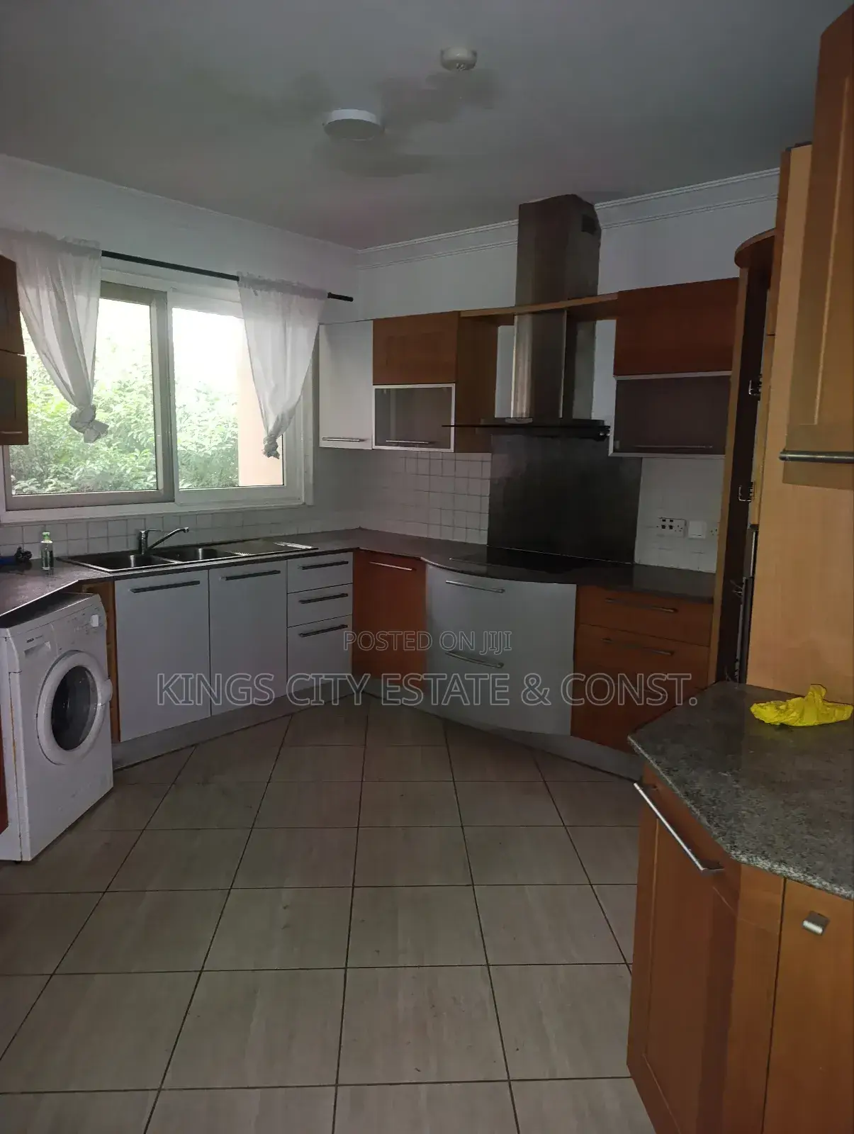 3bdrm Apartment in Kings City Estate, Airport Residential Area for rent