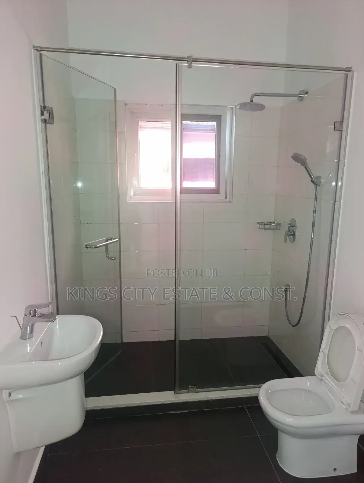 4bdrm House in Kings City Estate &, Airport Residential Area for rent