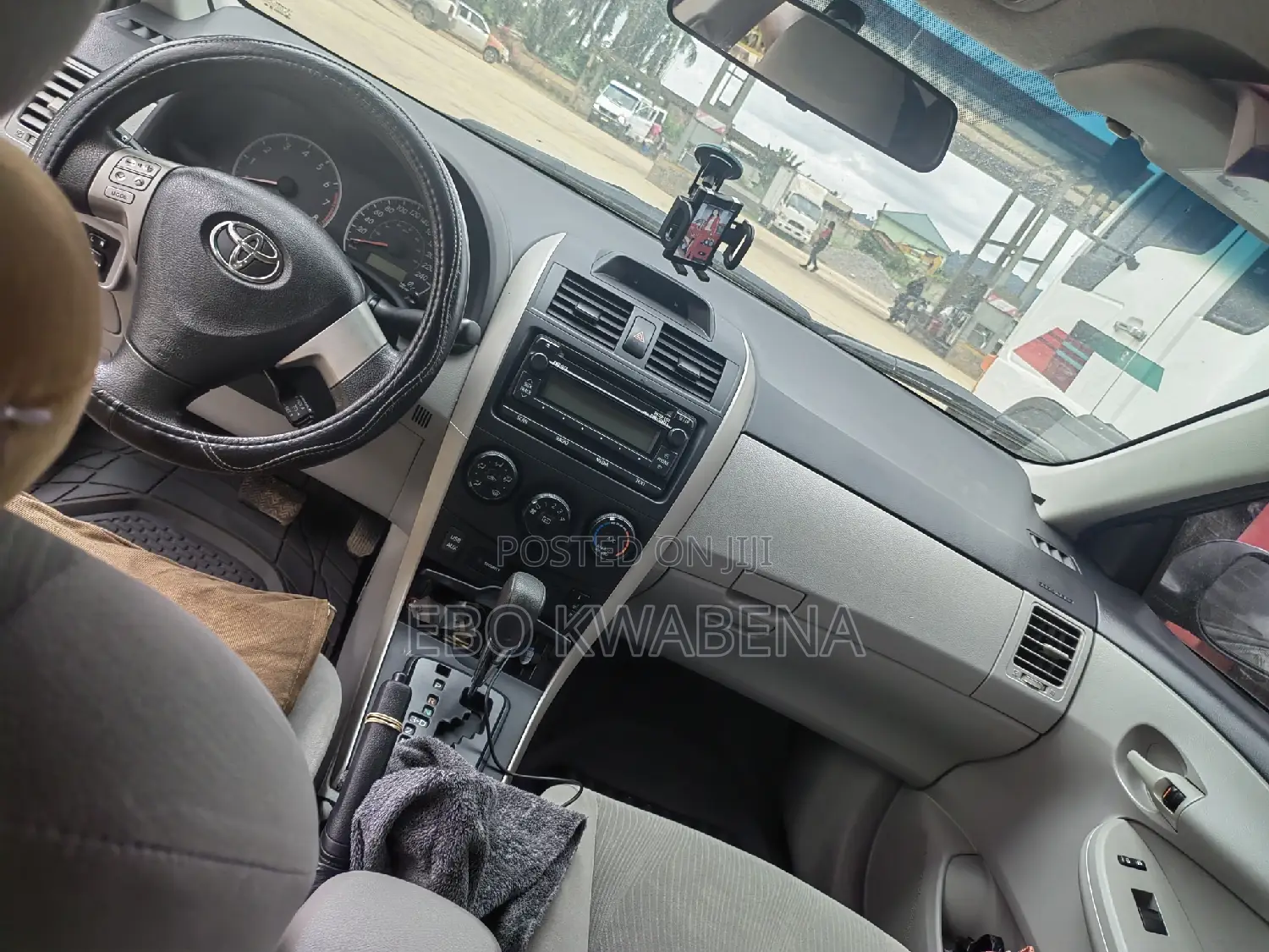 Toyota Corolla 2012 Gray
