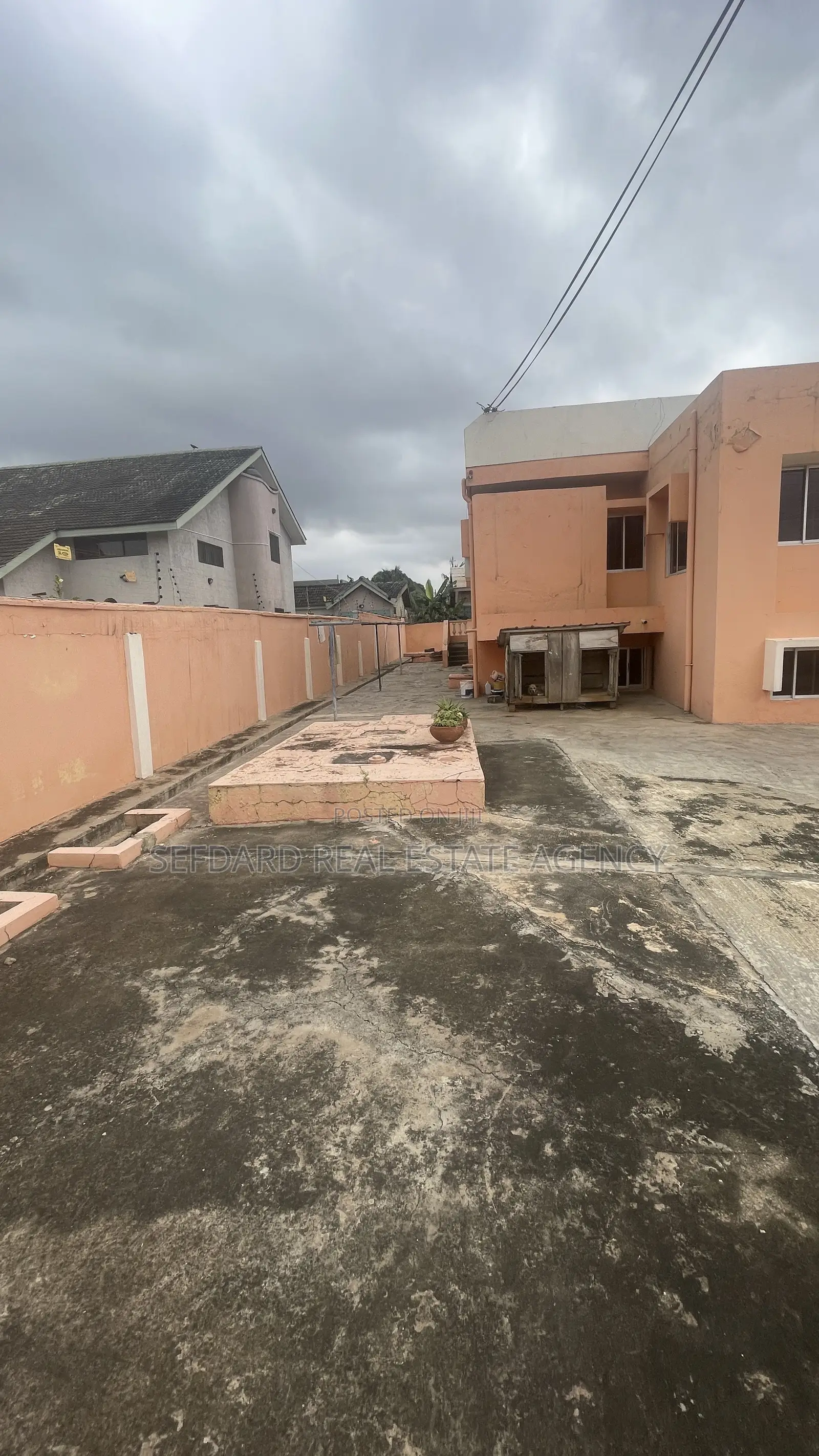 6bdrm House in Dome for sale