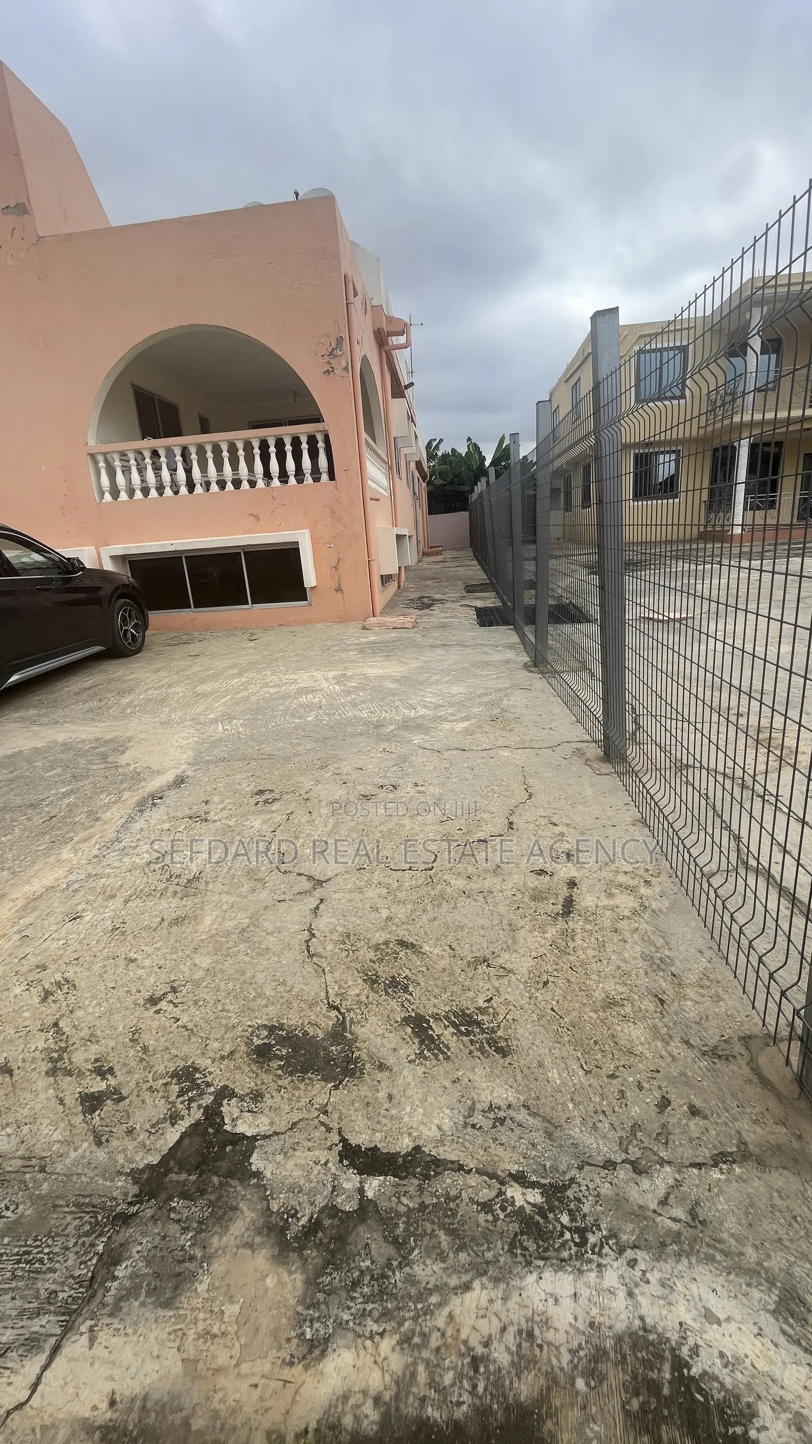 6bdrm House in Dome for sale