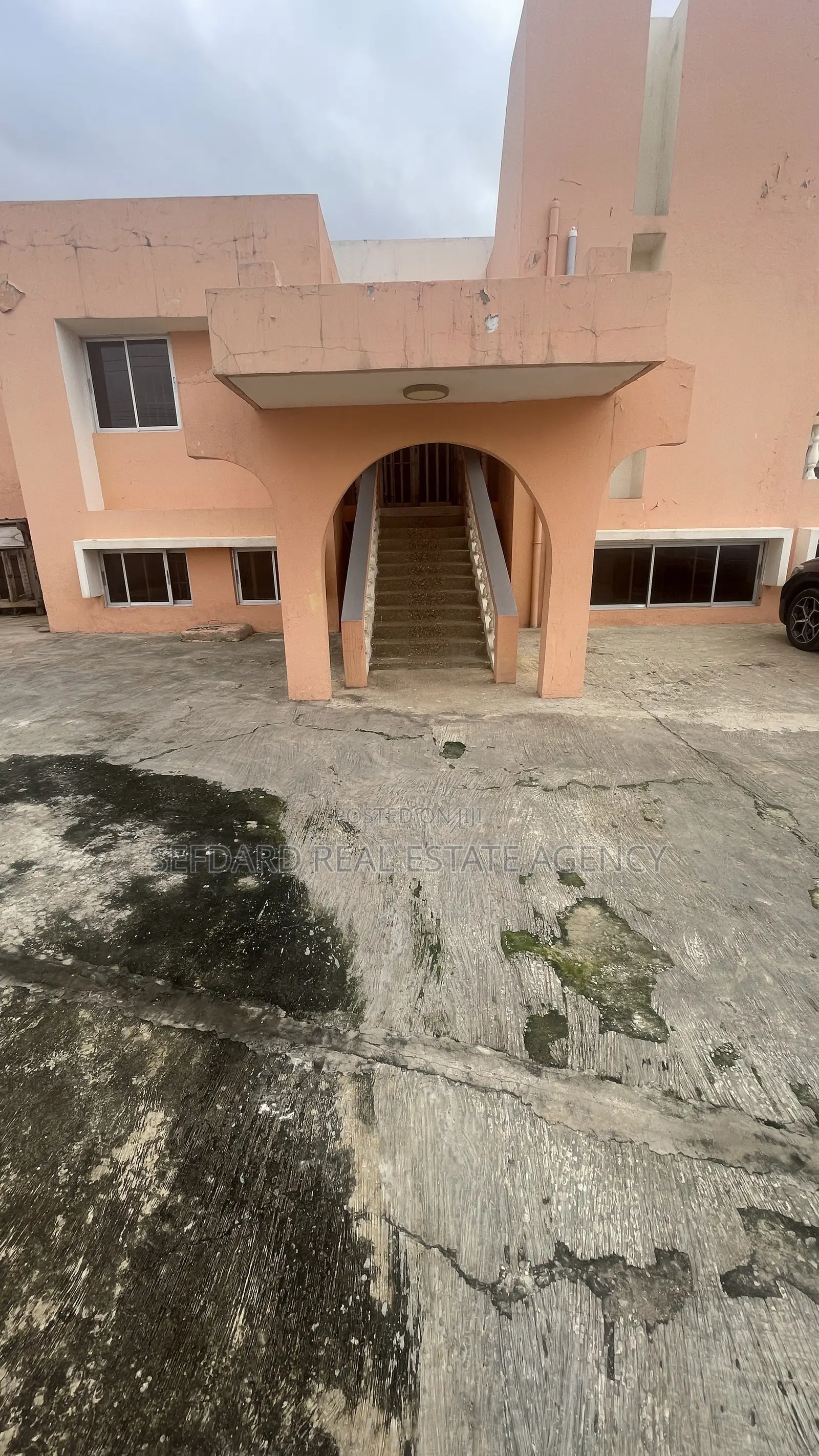 6bdrm House in Dome for sale