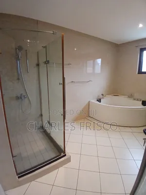 5bdrm House in Trassaco, East Legon for sale