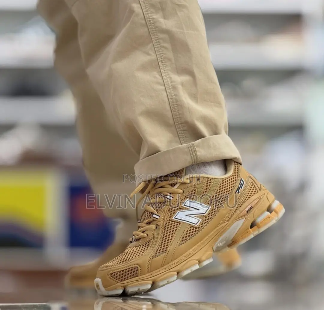 New Balance 740 Turtled Sneaker