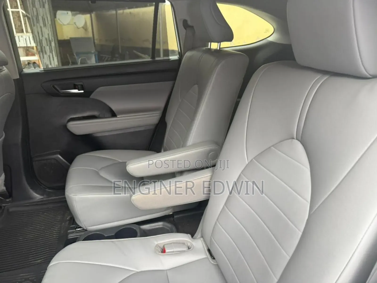 Toyota Highlander XLE AWD 2023 White