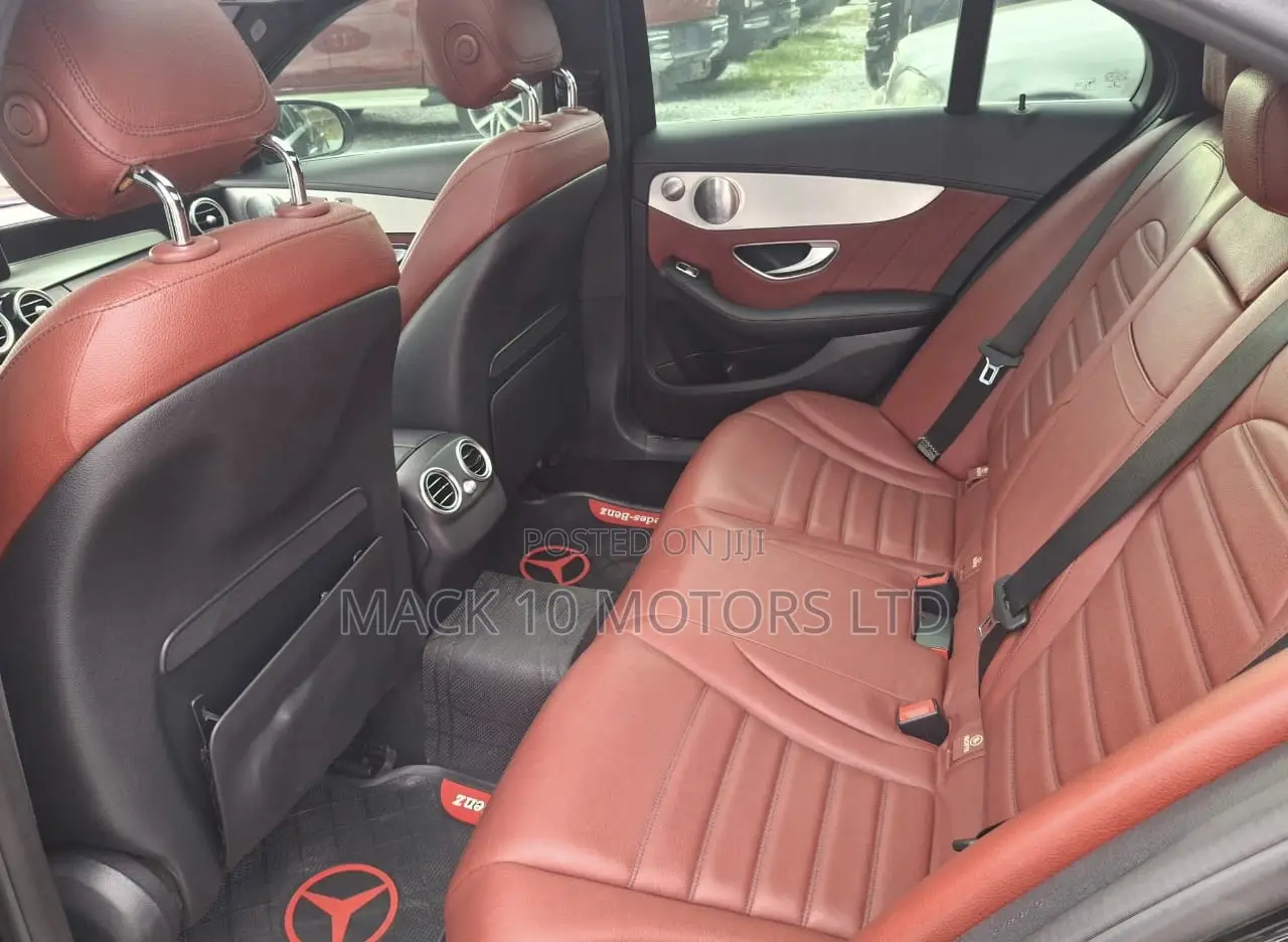 Mercedes-Benz C300 2016 Black
