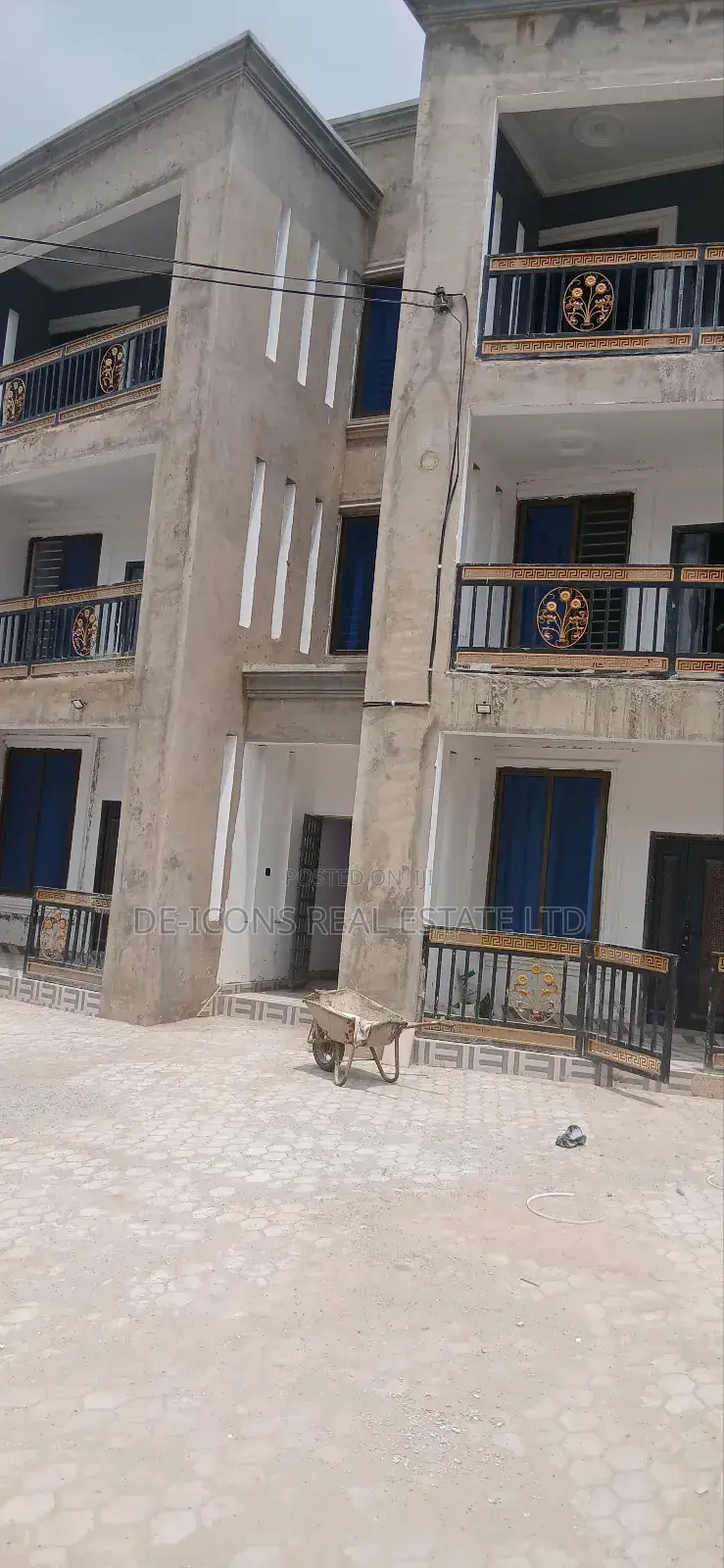 2bdrm Duplex in De-Icons Real Estate, Awutu Senya East Municipal