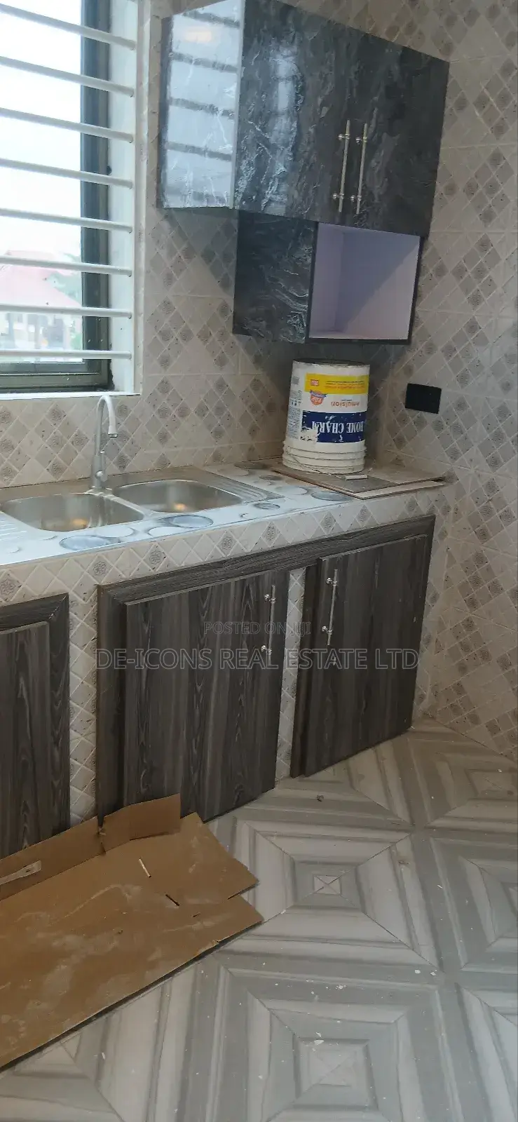 2bdrm Duplex in De-Icons Real Estate, Awutu Senya East Municipal
