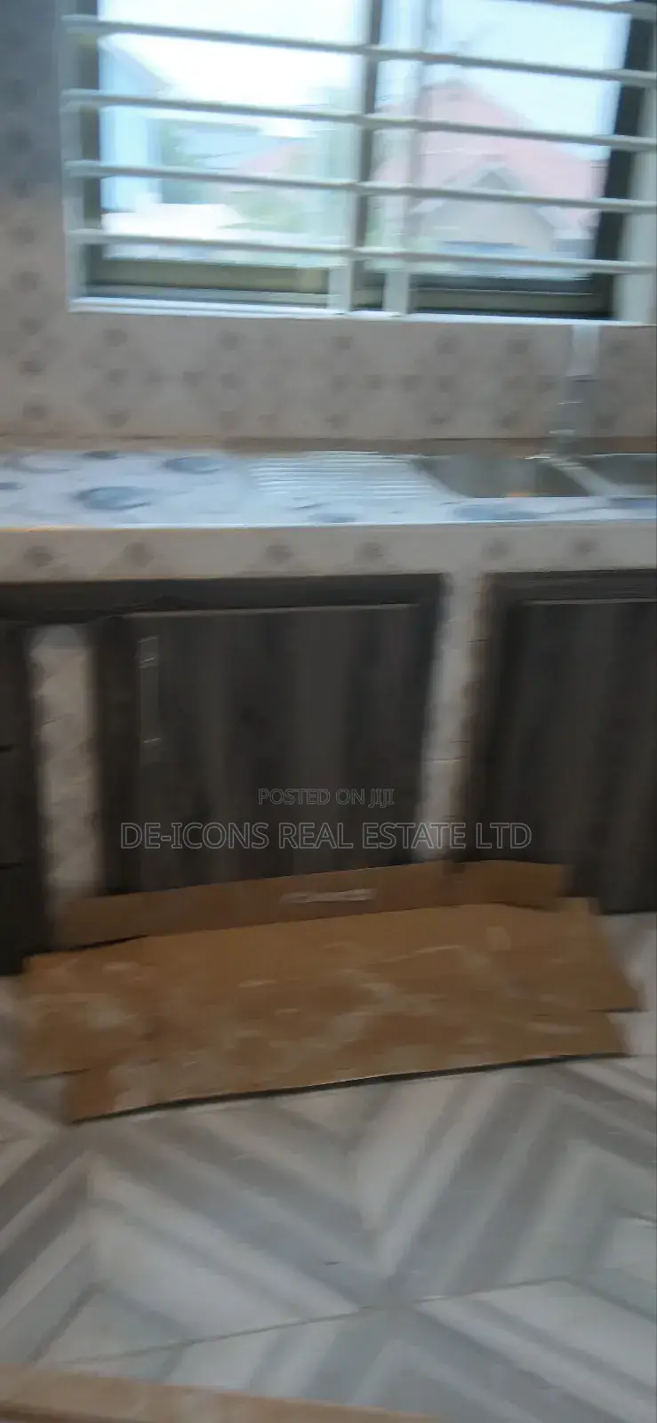 2bdrm Duplex in De-Icons Real Estate, Awutu Senya East Municipal