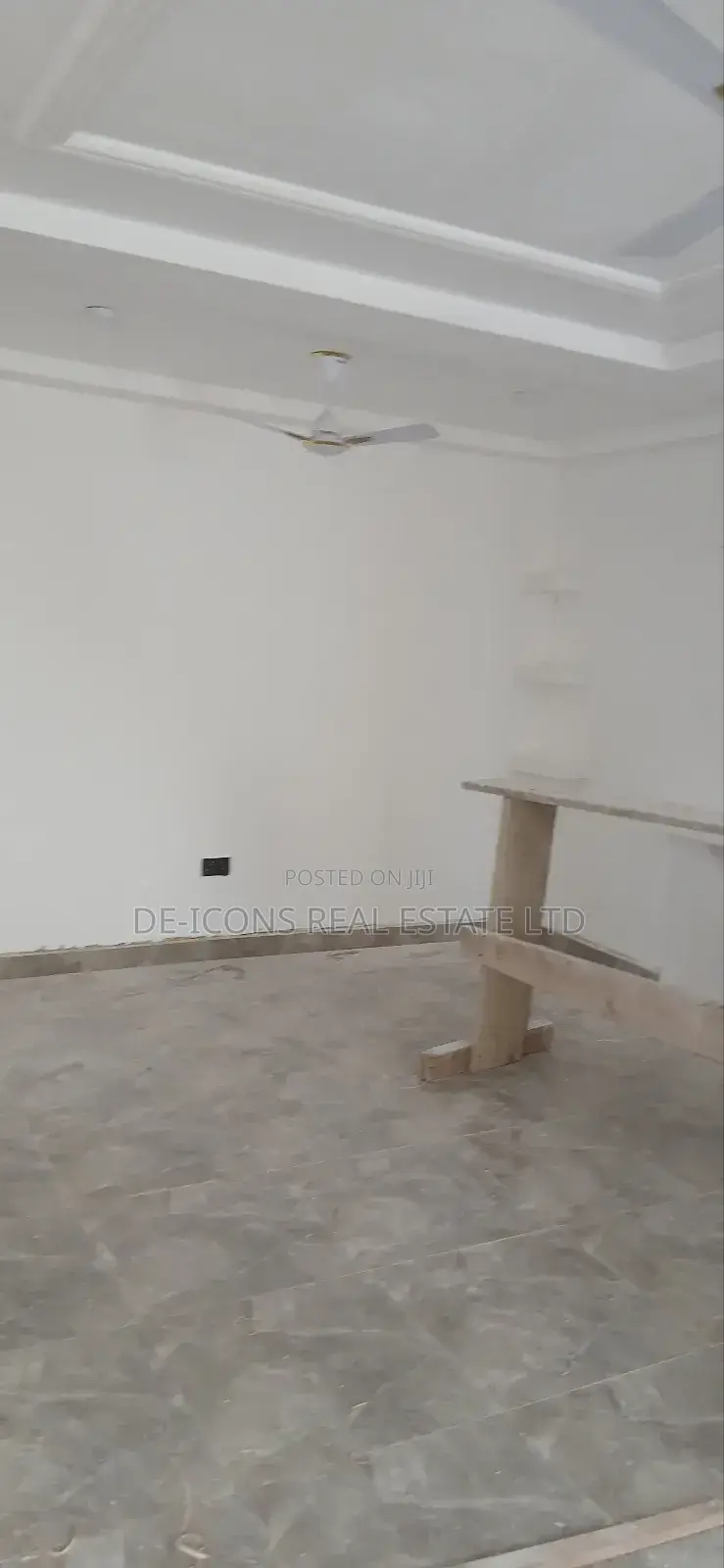 2bdrm Duplex in De-Icons Real Estate, Awutu Senya East Municipal