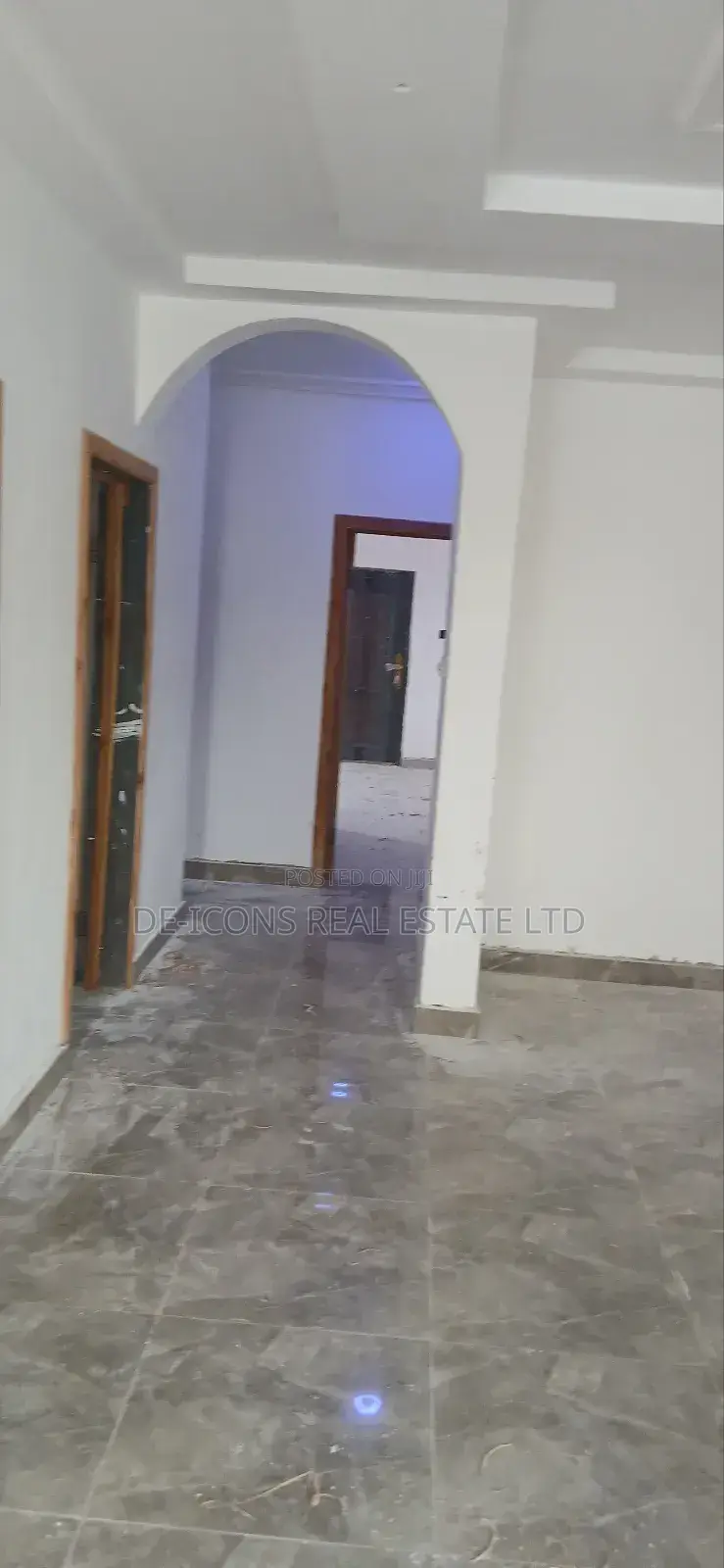 2bdrm Duplex in De-Icons Real Estate, Awutu Senya East Municipal