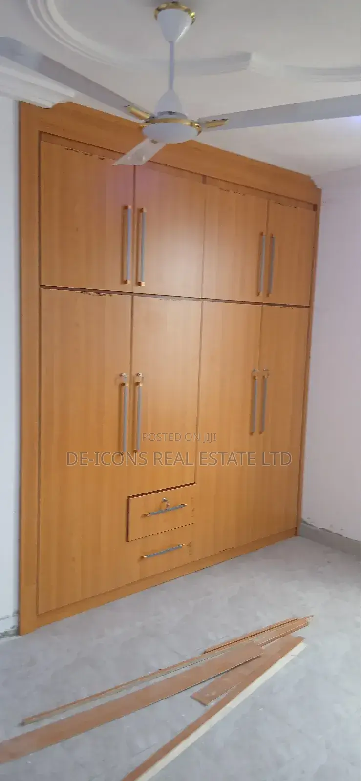 2bdrm Duplex in De-Icons Real Estate, Awutu Senya East Municipal