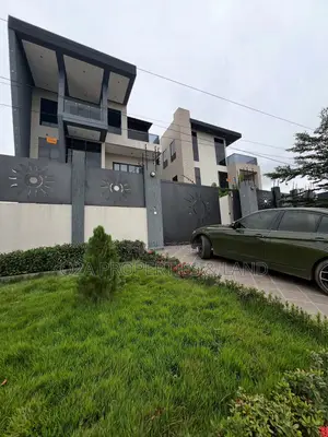 5bdrm House in East Airport for sale