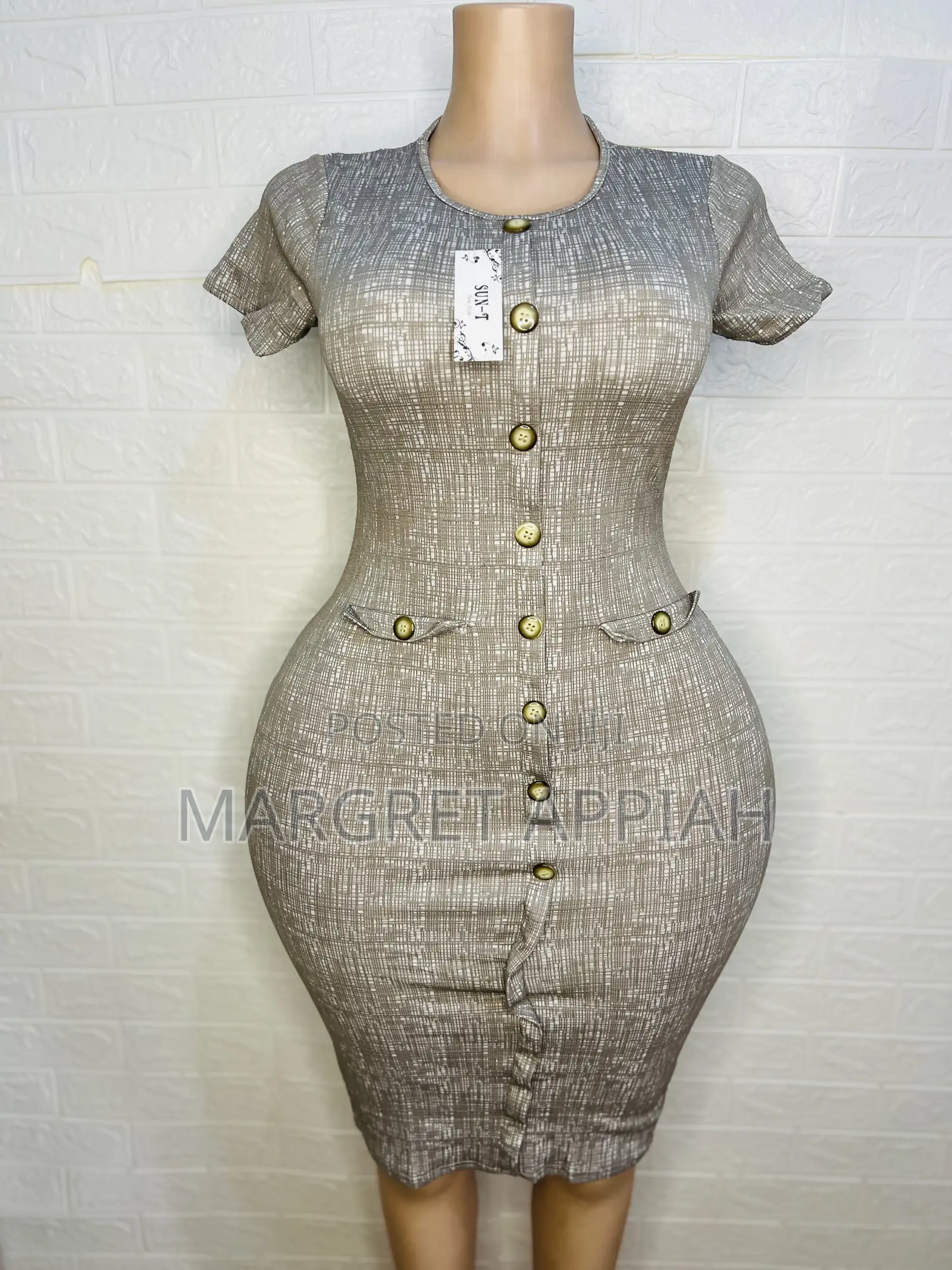Elegant Grid Pattern Dress