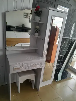 Arched Overside Full Length Dressing Mirror With Stool
