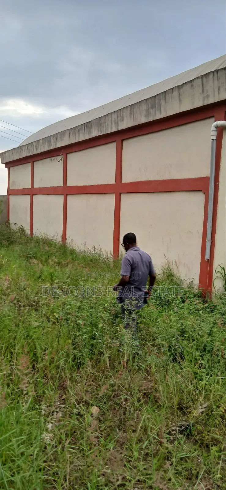 Strategically Located Warehouse in Kasoa for Sale