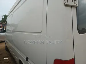 Volkswagen LT 2000 Beige