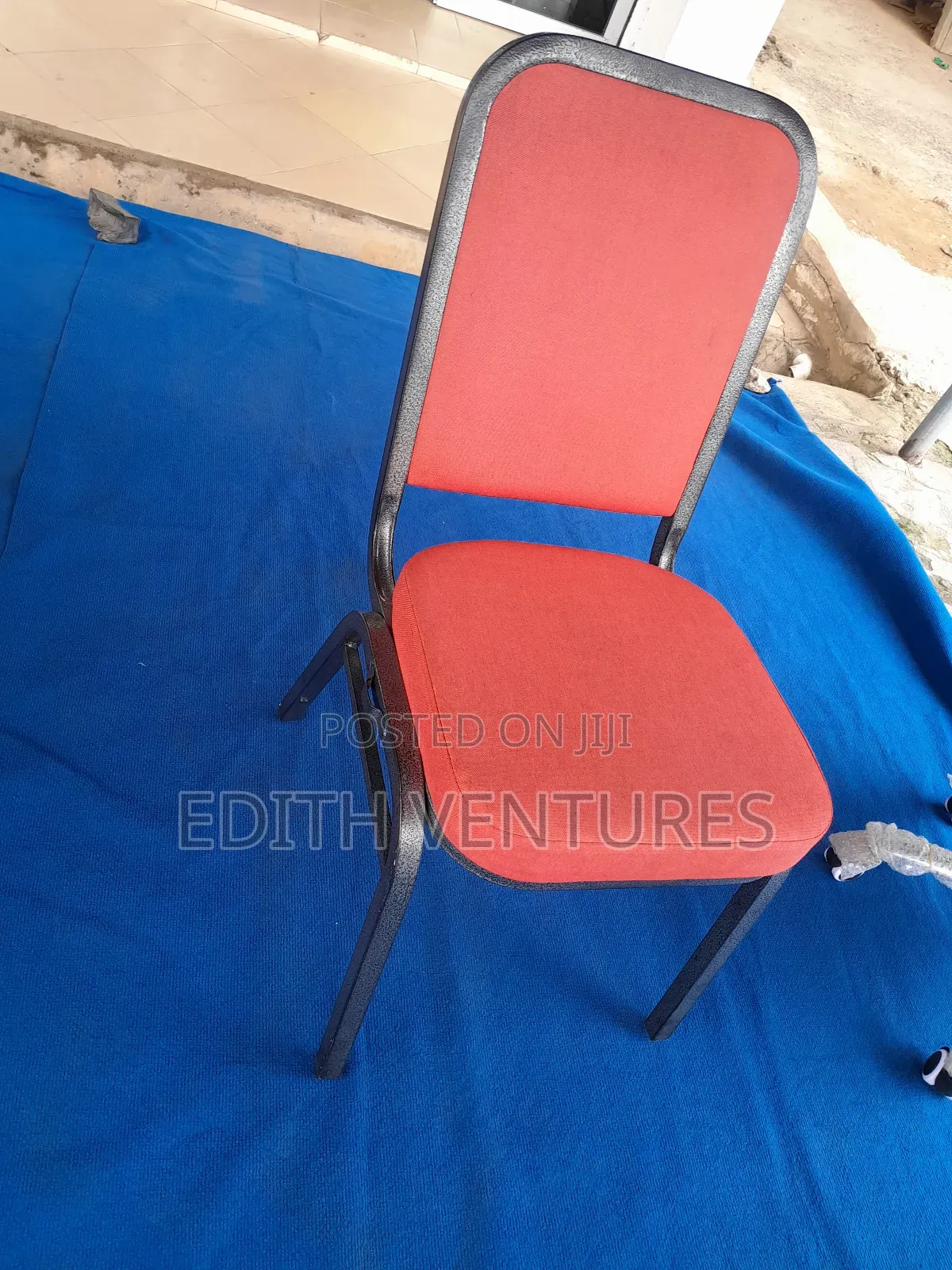 Paas Auditorium Chair