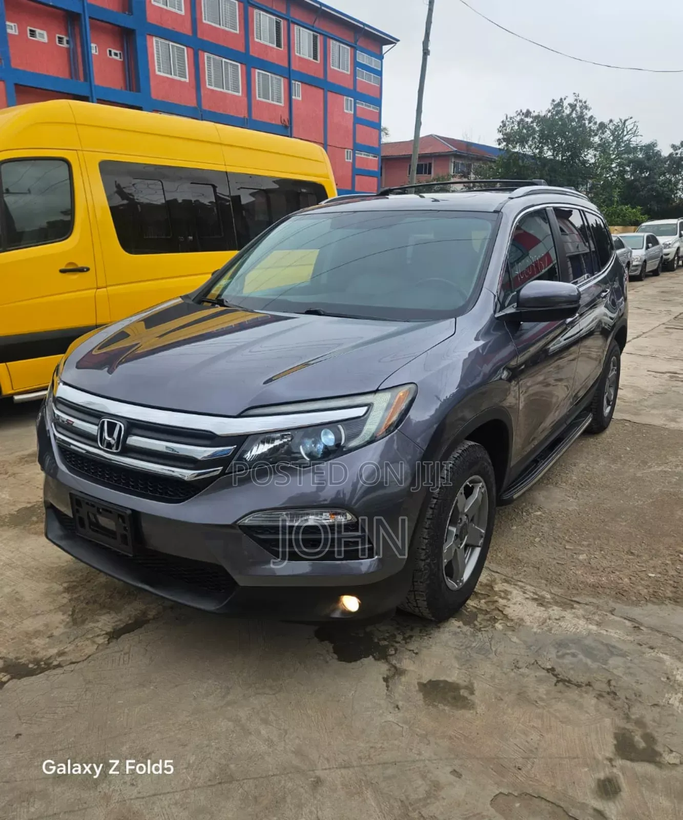 Honda Pilot Touring 4dr SUV 4WD (3.5L 6cyl 9A) 2017 Gray